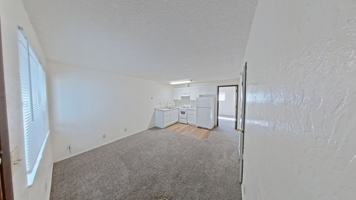 featured image of 710 E 15th Aly