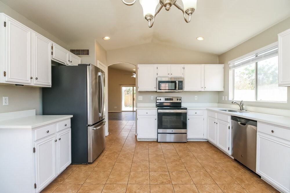 633 S Bonito Ct - Photo 7 of 15