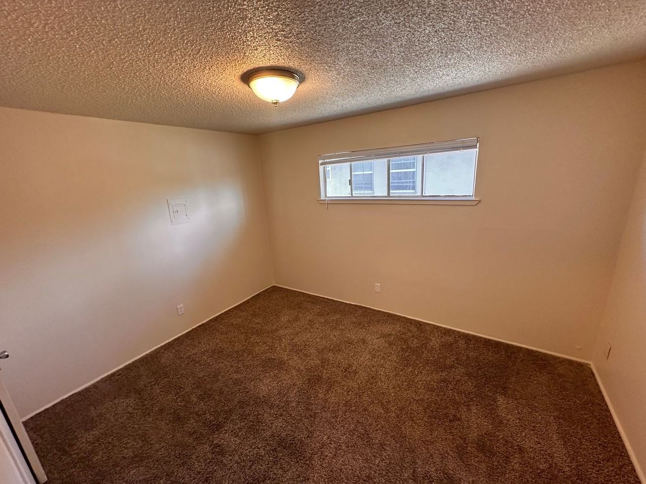 222 N. C Street - Photo 7 of 8