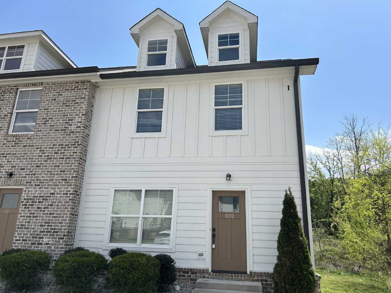 1976 N Dixie Ave #I102