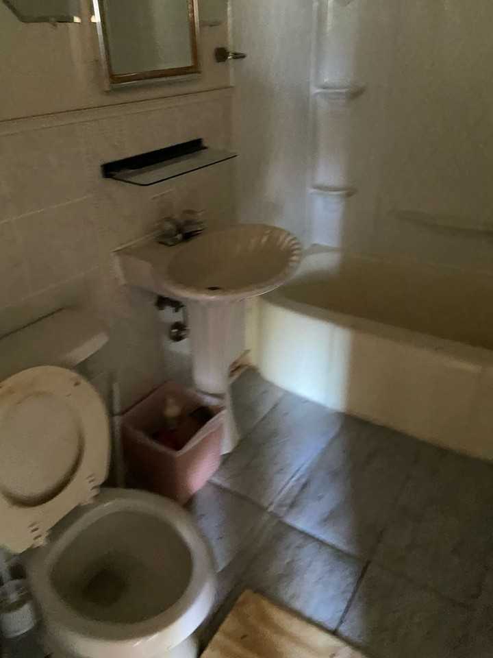 831 Poplar Ave - Photo 4 of 7