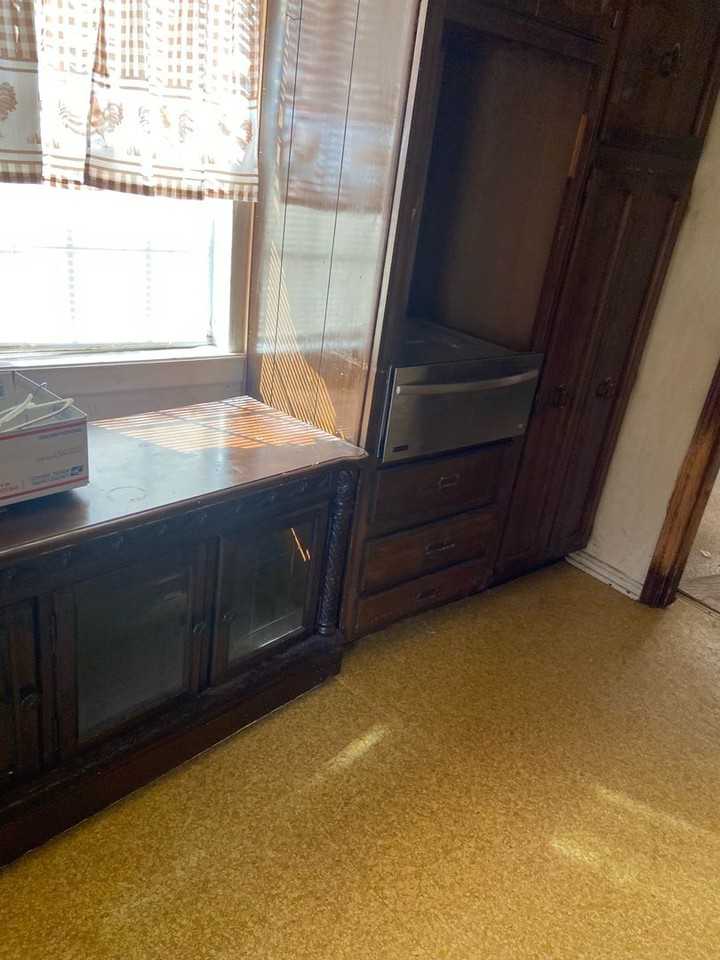 831 Poplar Ave - Photo 5 of 7