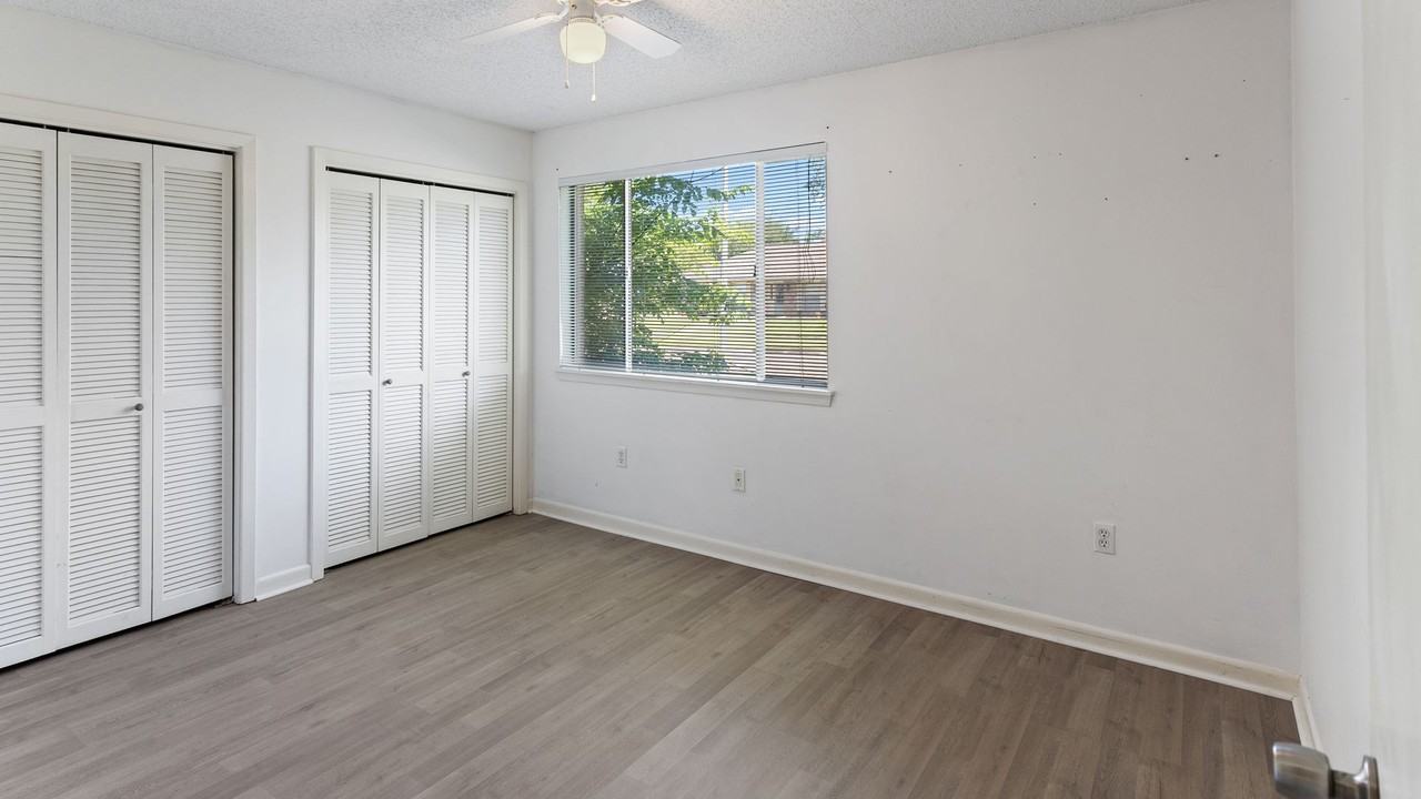 15944 Shenandoah Ave - Photo 4 of 15