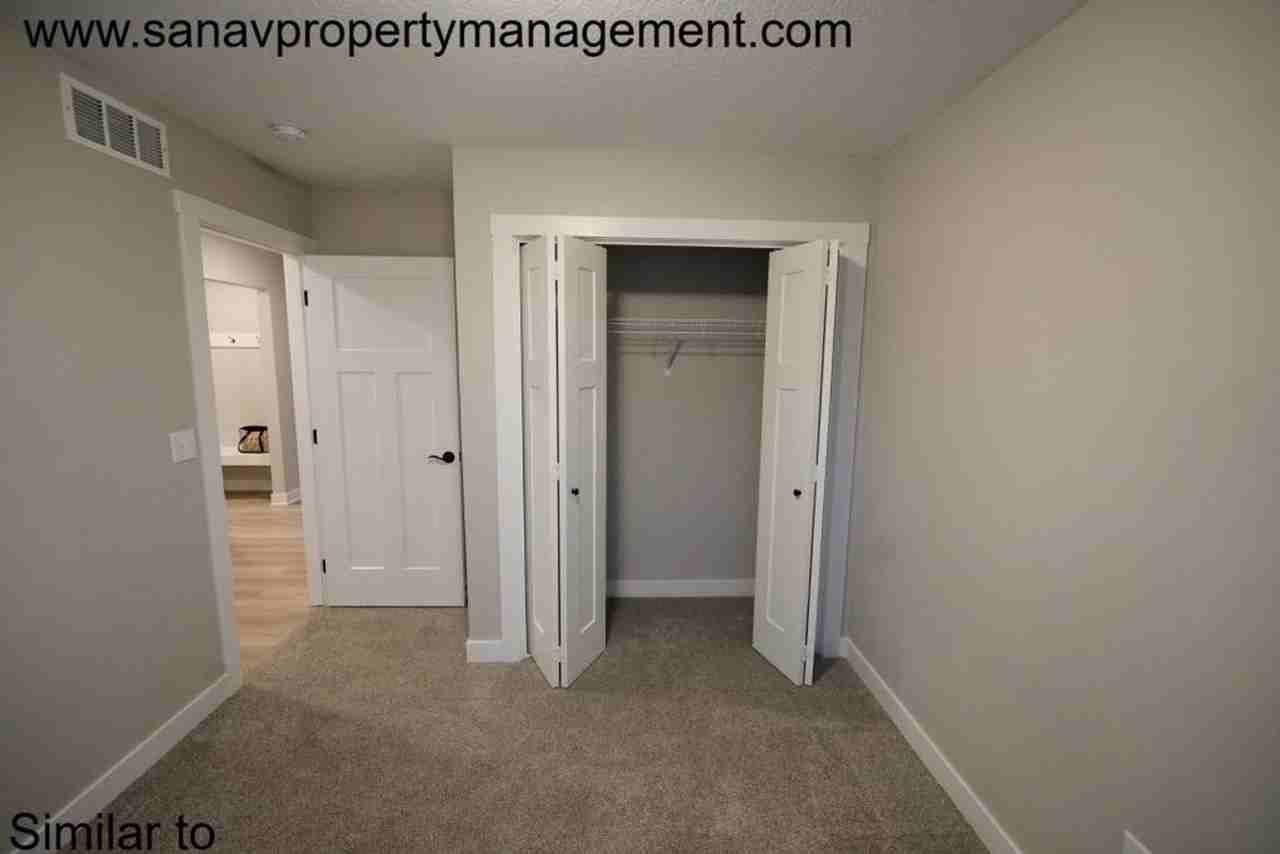 331 Marie Ave - Photo 3 of 14