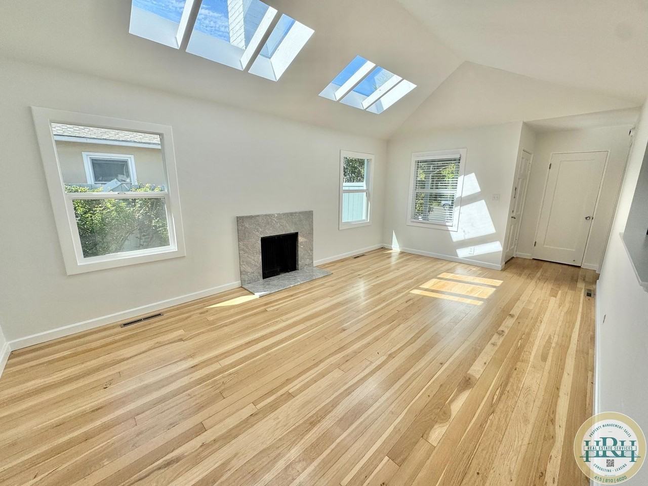 326 Sycamore Ave - Photo 2 of 25