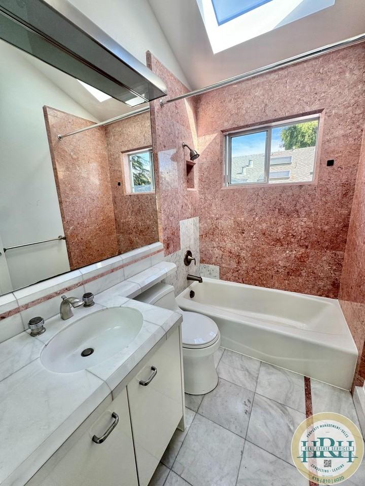 326 Sycamore Ave - Photo 6 of 25