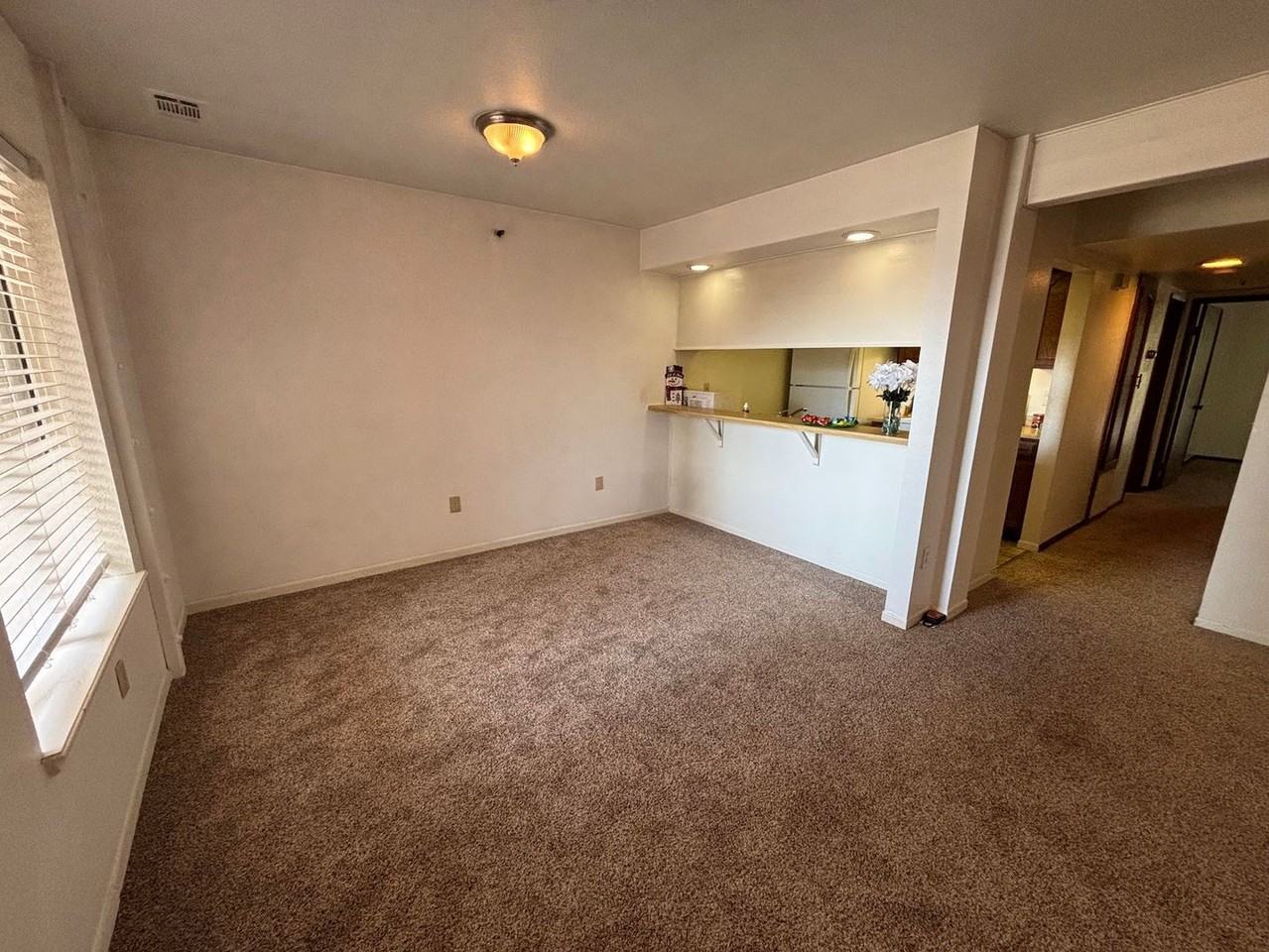 759G Boulder Ct - Photo 3 of 9