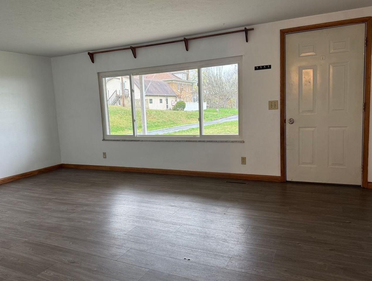 1299 Old River Rd - Photo 2 of 16