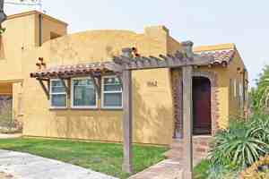 featured image of 3562 Sydney Pl