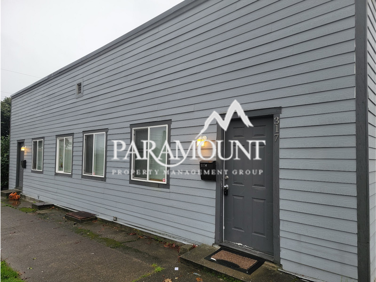 317 Chester Ave - Photo 3 of 9