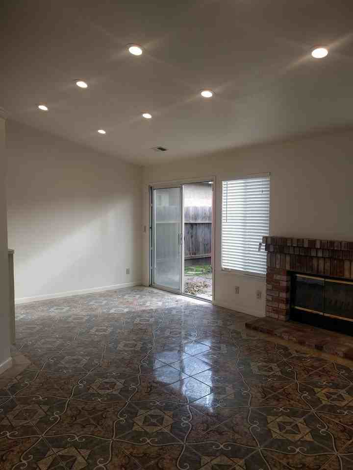 16953 Darren Ln - Photo 2 of 11