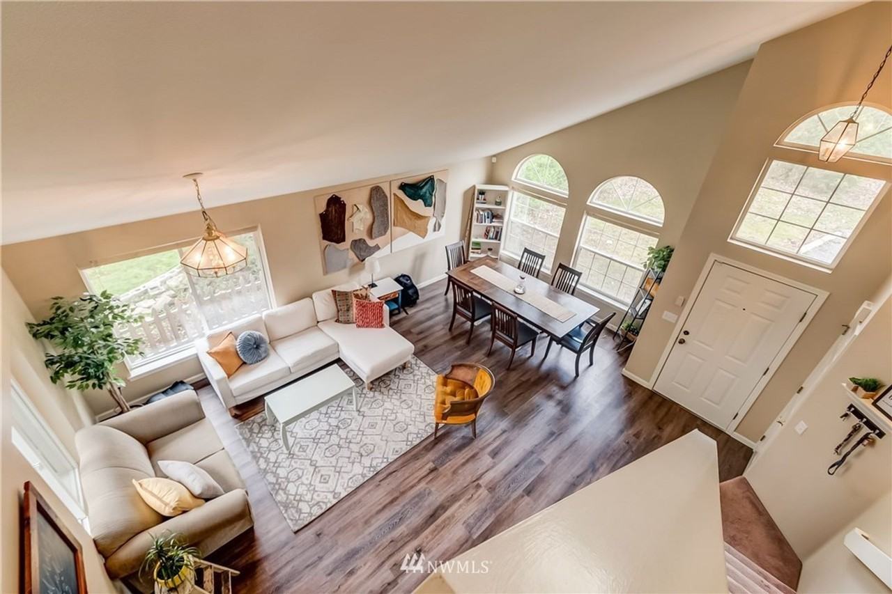 824 Blueberry Ln - Photo 7 of 27