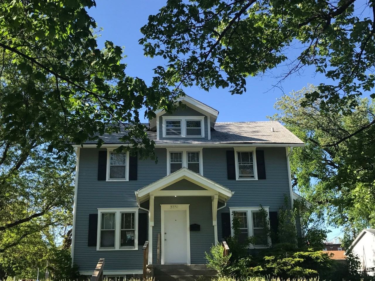 3330 Burt St - Photo 4 of 20