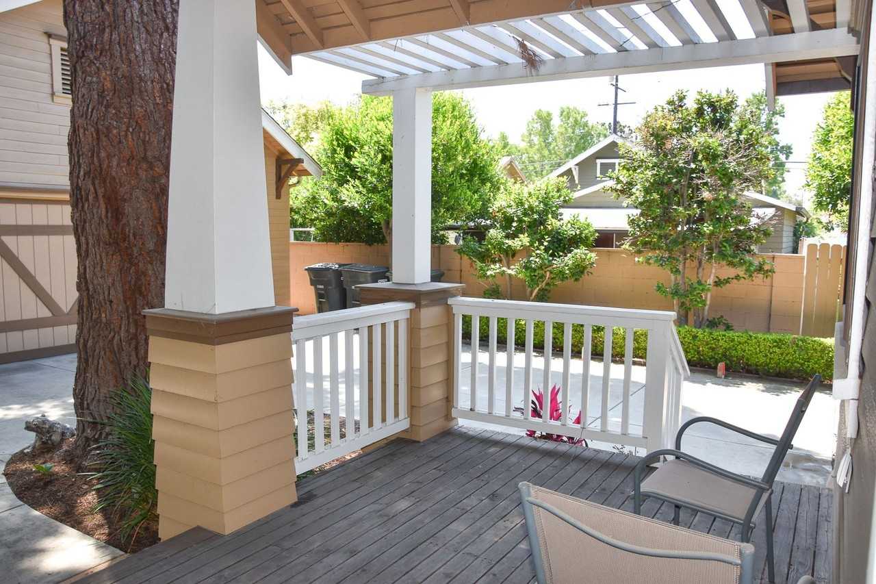 227 N Cleveland St - Photo 2 of 45