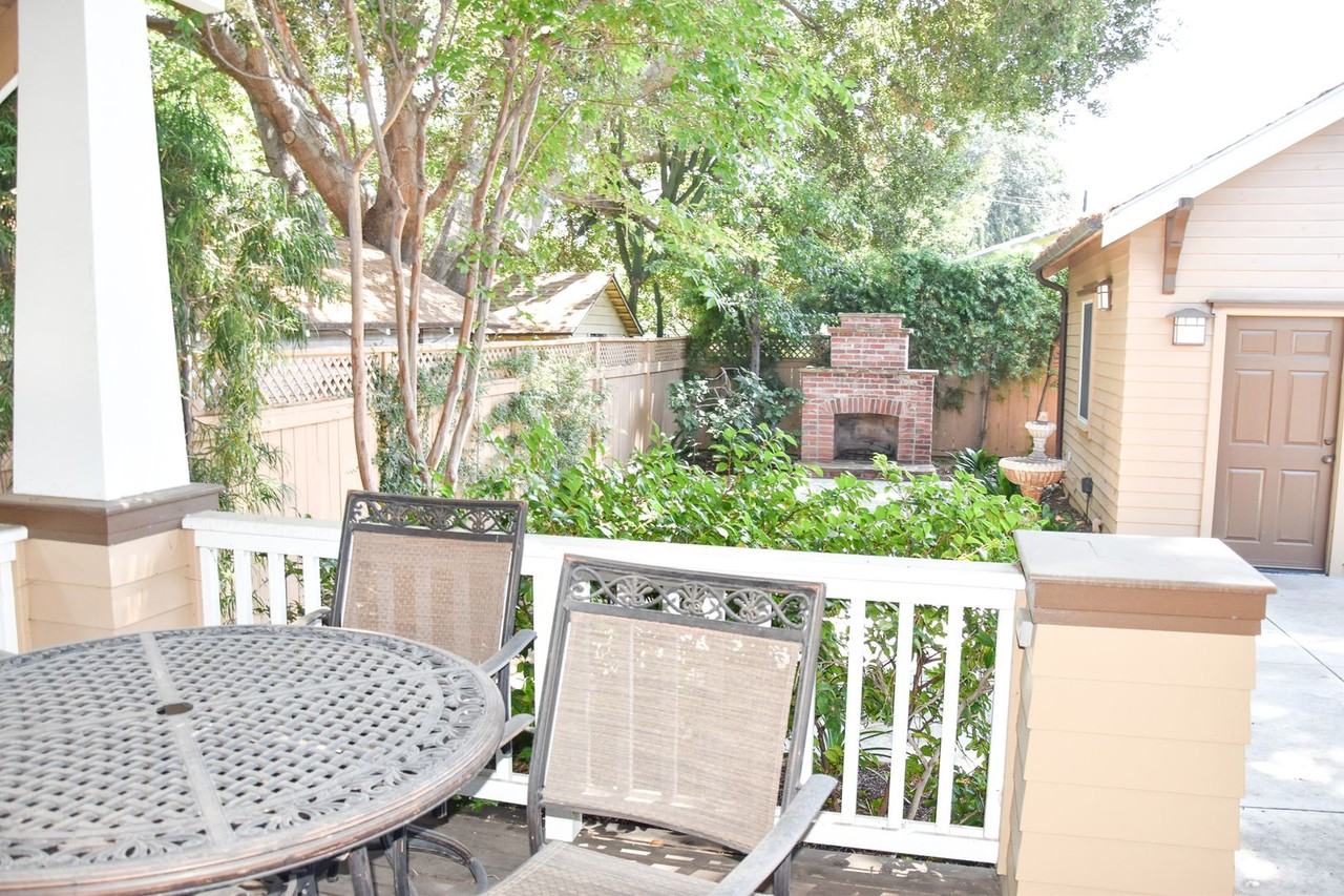 227 N Cleveland St - Photo 3 of 45