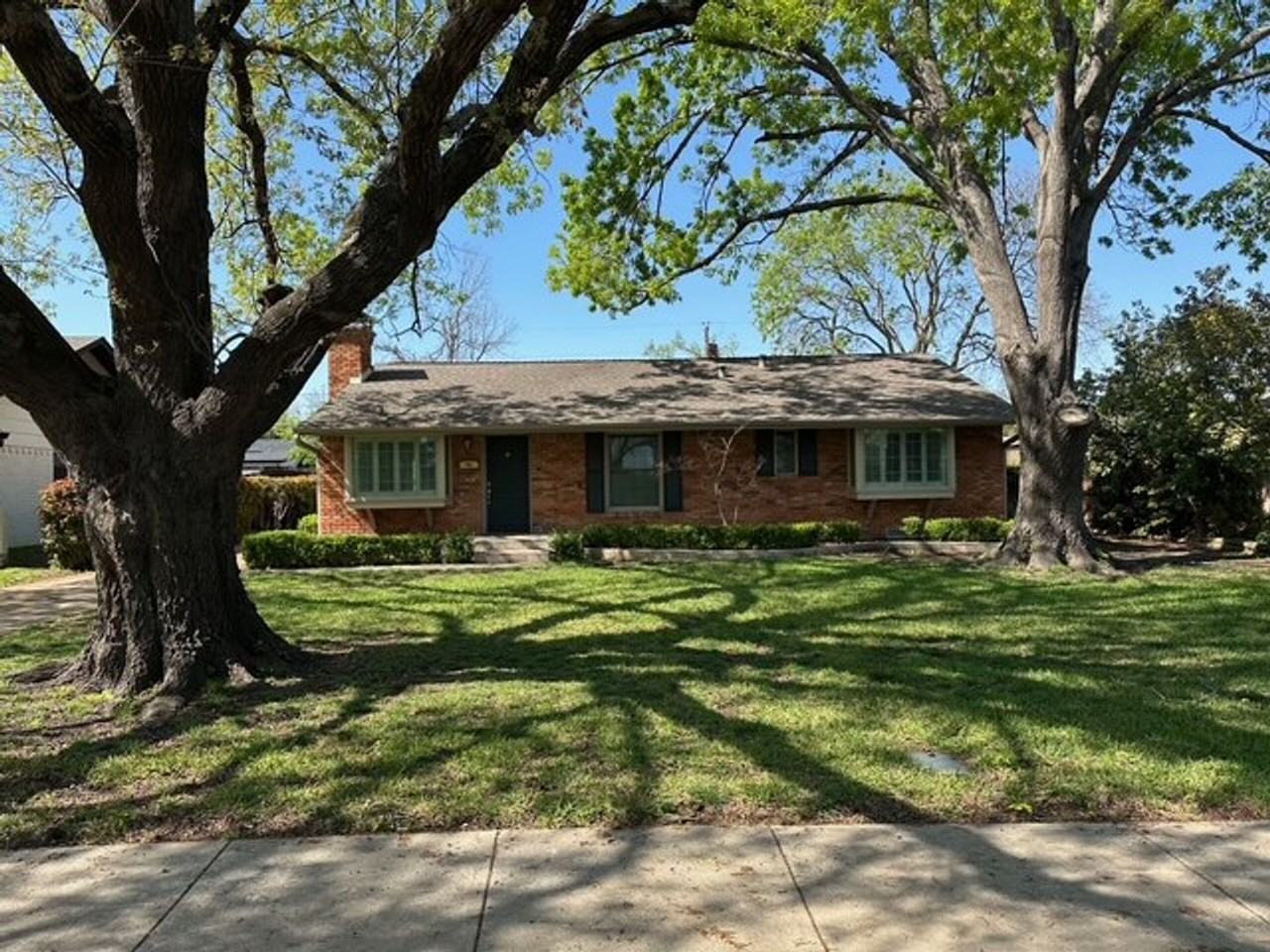 522 Westwood Dr - Photo 3 of 21