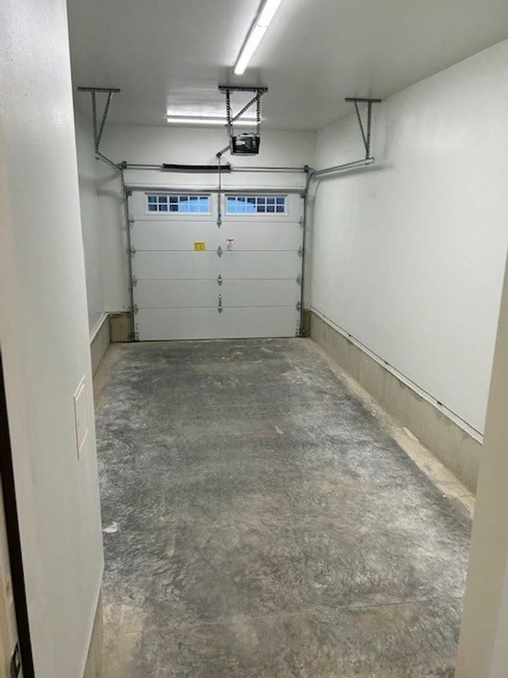 276 N Marple St - Photo 2 of 18