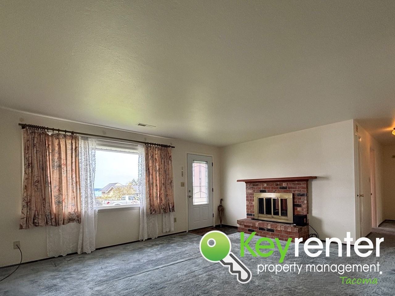 5124 N 48th St - Photo 2 of 15
