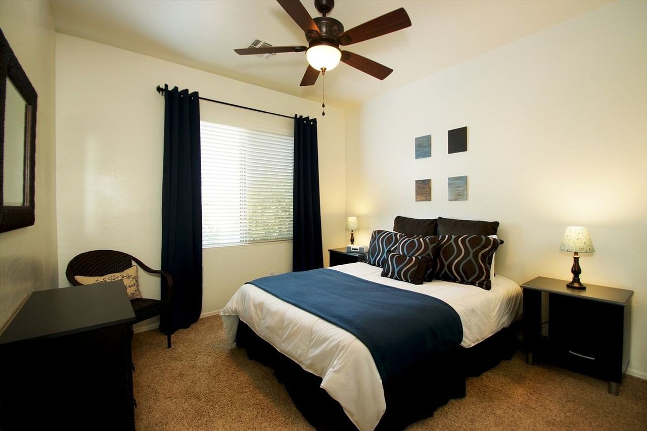 239 W Desert Ave - Photo 7 of 38