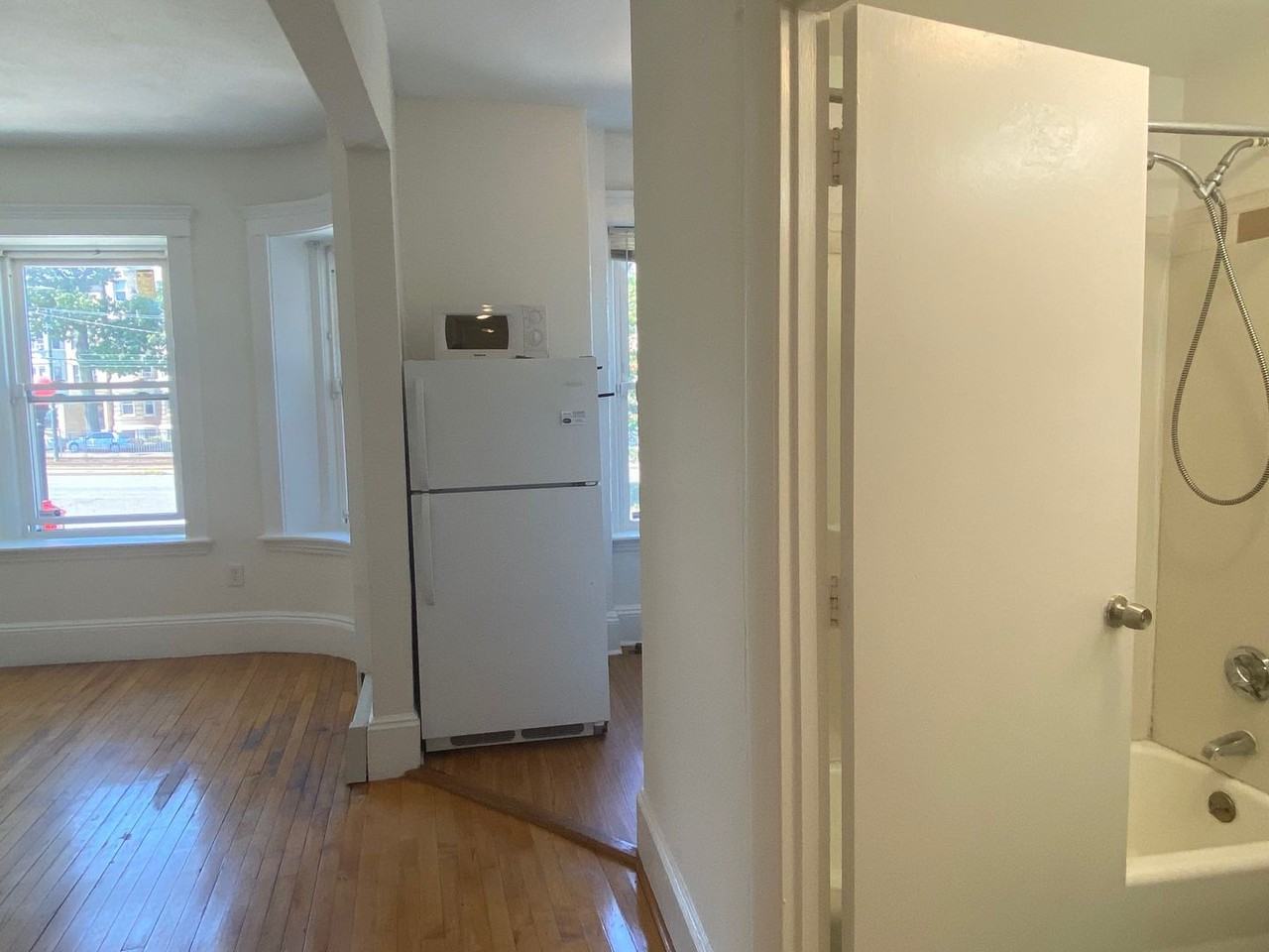 1326 Commonwealth Ave - Photo 7 of 29