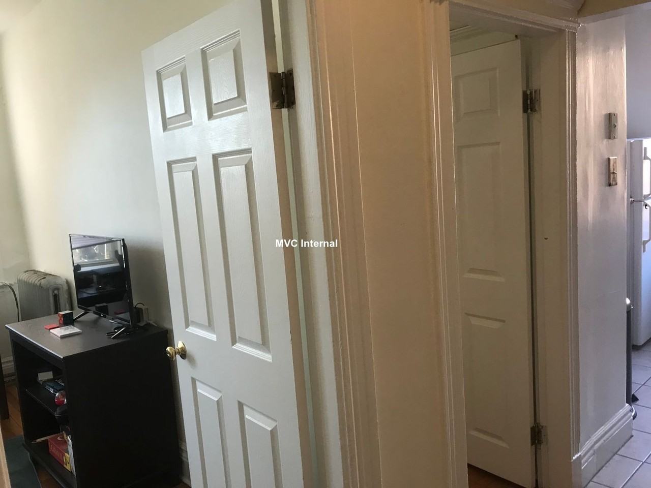 18 Camelot Ct - Photo 5 of 14