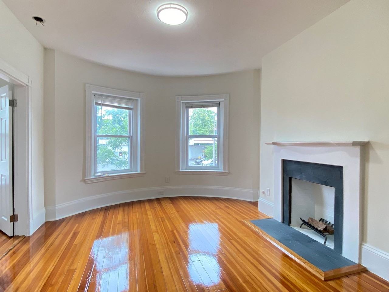 99 Brighton Ave - Photo 3 of 50