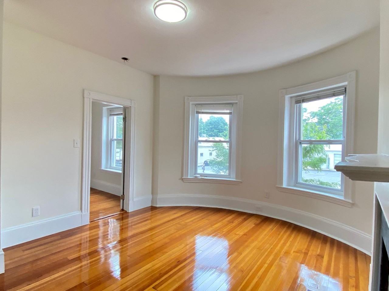 99 Brighton Ave - Photo 5 of 50