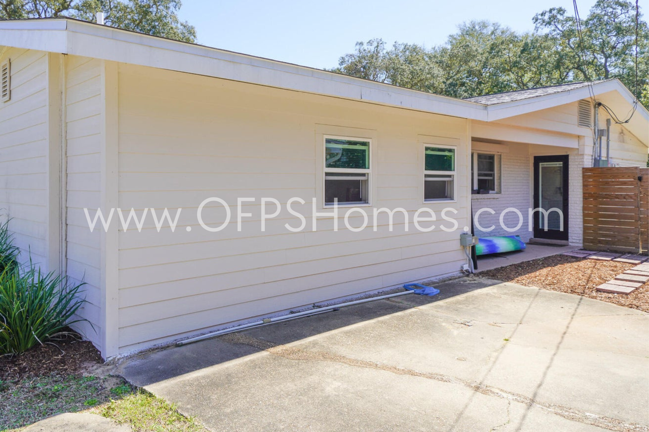 5 Dogwood Dr - Photo 3 of 45