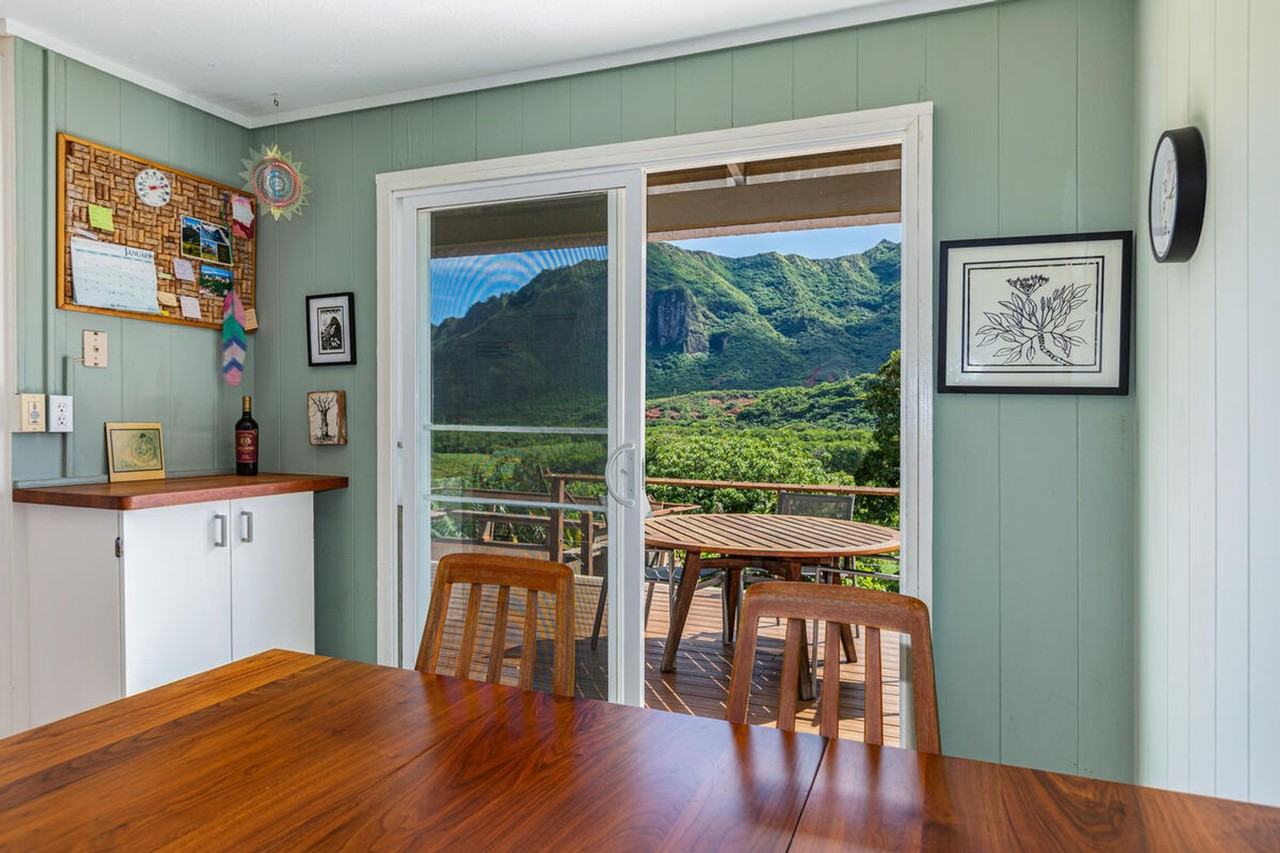 1736 Ahina Rd - Photo 6 of 17