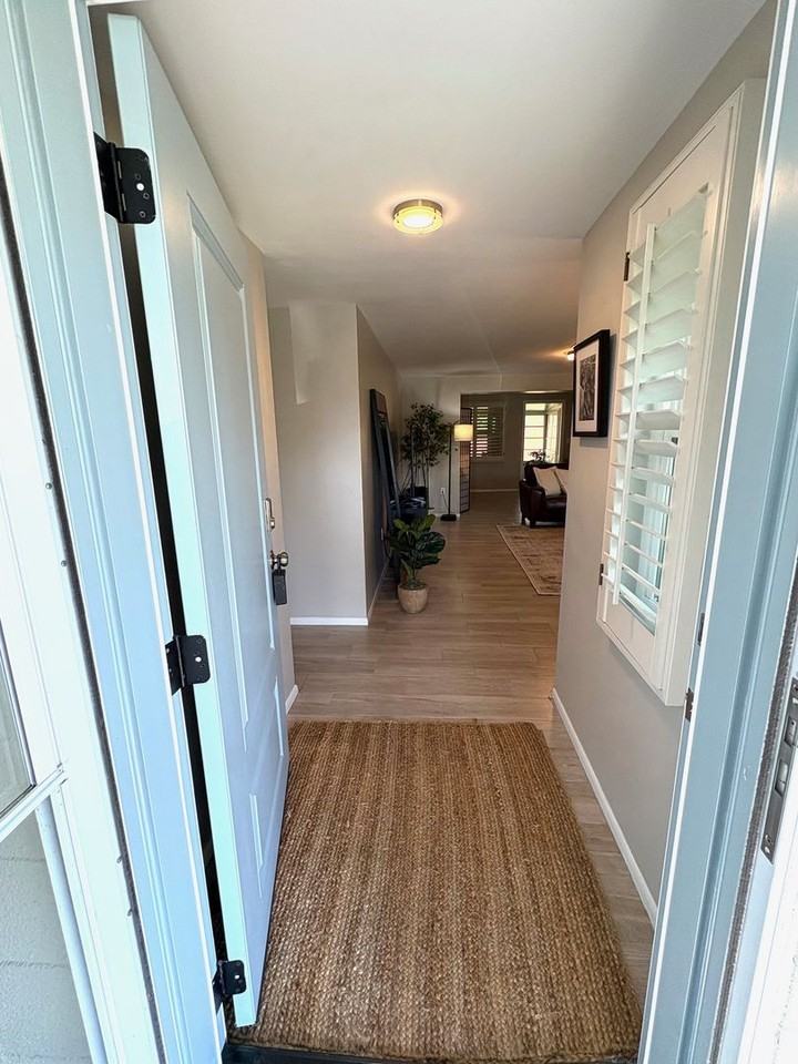6524 Seagate Ave - Photo 2 of 35