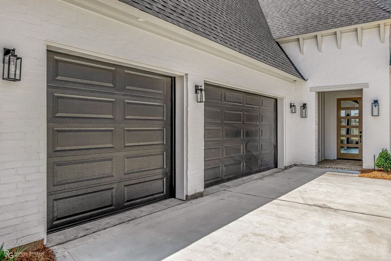 593 Corinth Cir - Photo 3 of 35