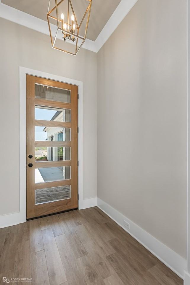 593 Corinth Cir - Photo 4 of 35
