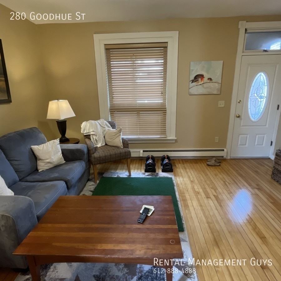 280 Goodhue St - Photo 3 of 17