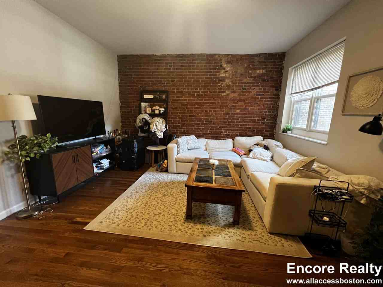 15 Stearns Rd #2