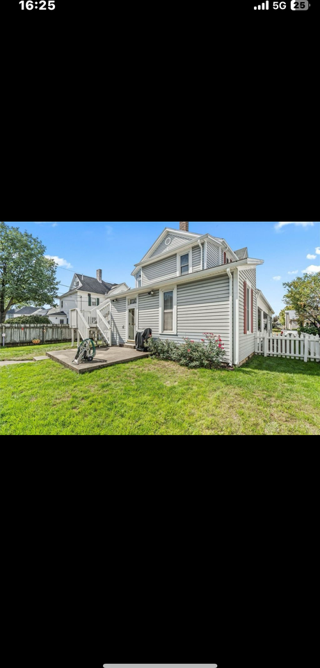 325 S Plum St #3 - Photo 2 of 10
