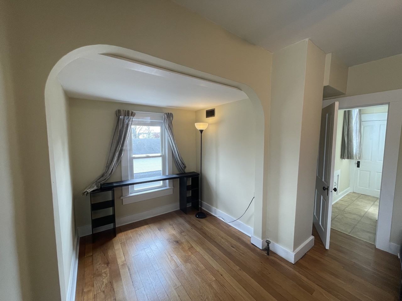 325 S Plum St #3 - Photo 6 of 10