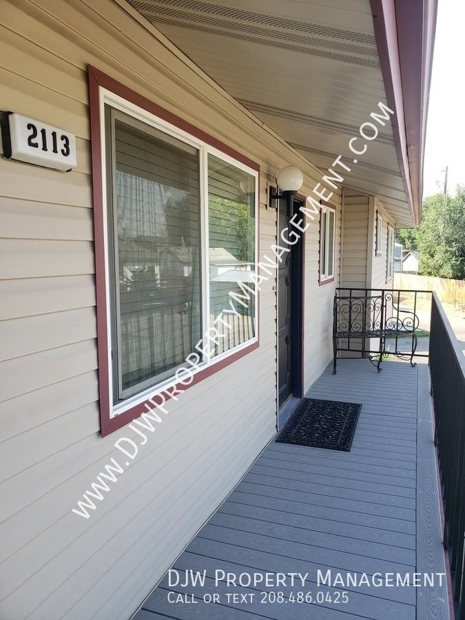 2113 S Colorado Ave - Photo 2 of 11