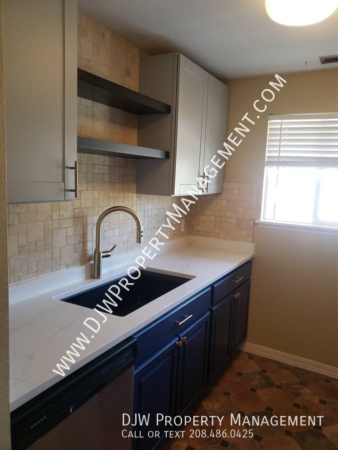 2113 S Colorado Ave - Photo 3 of 11