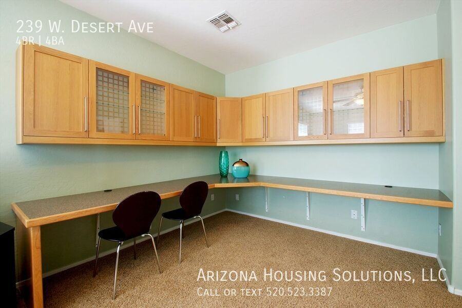 239 W Desert Ave - Photo 5 of 38