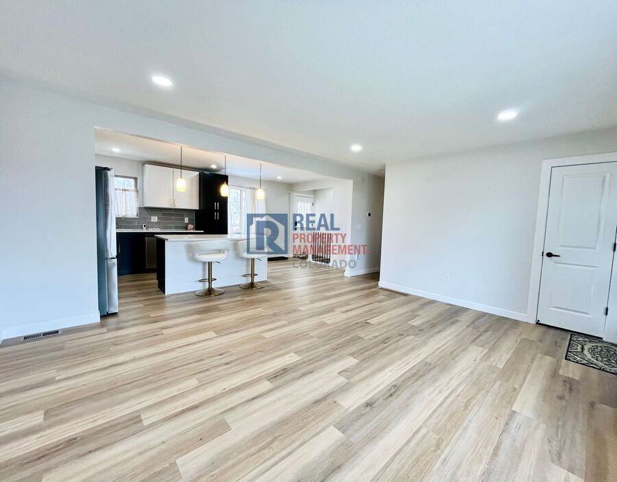 5628 Jellison St - Photo 3 of 22