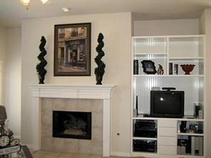 8608 Palmer Ct - Photo 3 of 17