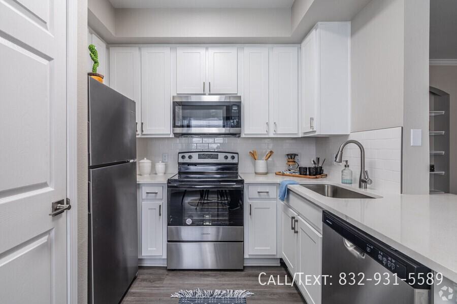 11000 Shadow Creek Pkwy #28T