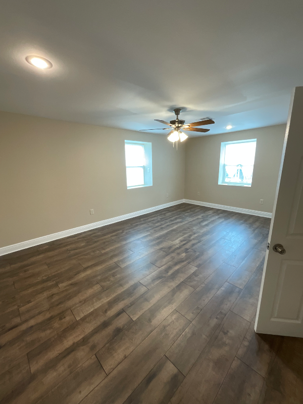 103 Lorraine St - Photo 3 of 17