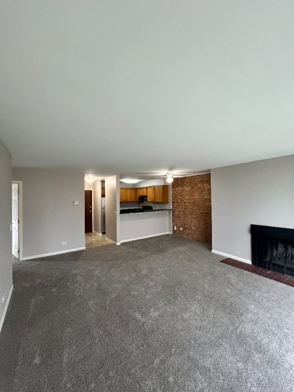 5650 Abbey Drive #1P - Photo 4 of 11