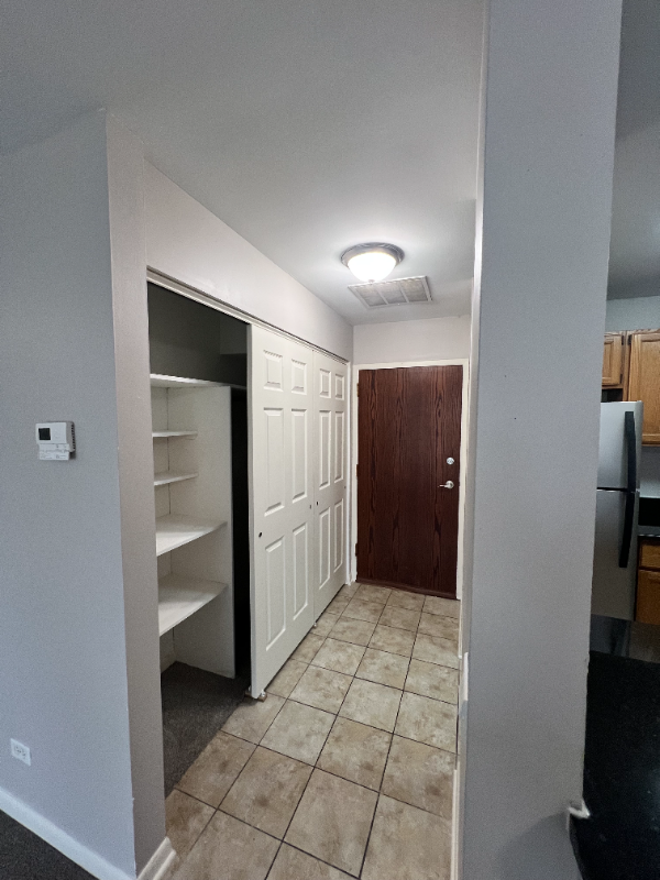 5650 Abbey Drive #1P - Photo 6 of 11