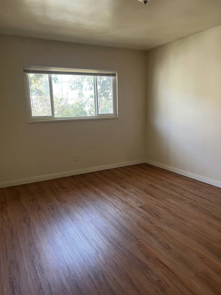 6345 Templeton St #G - Photo 3 of 4