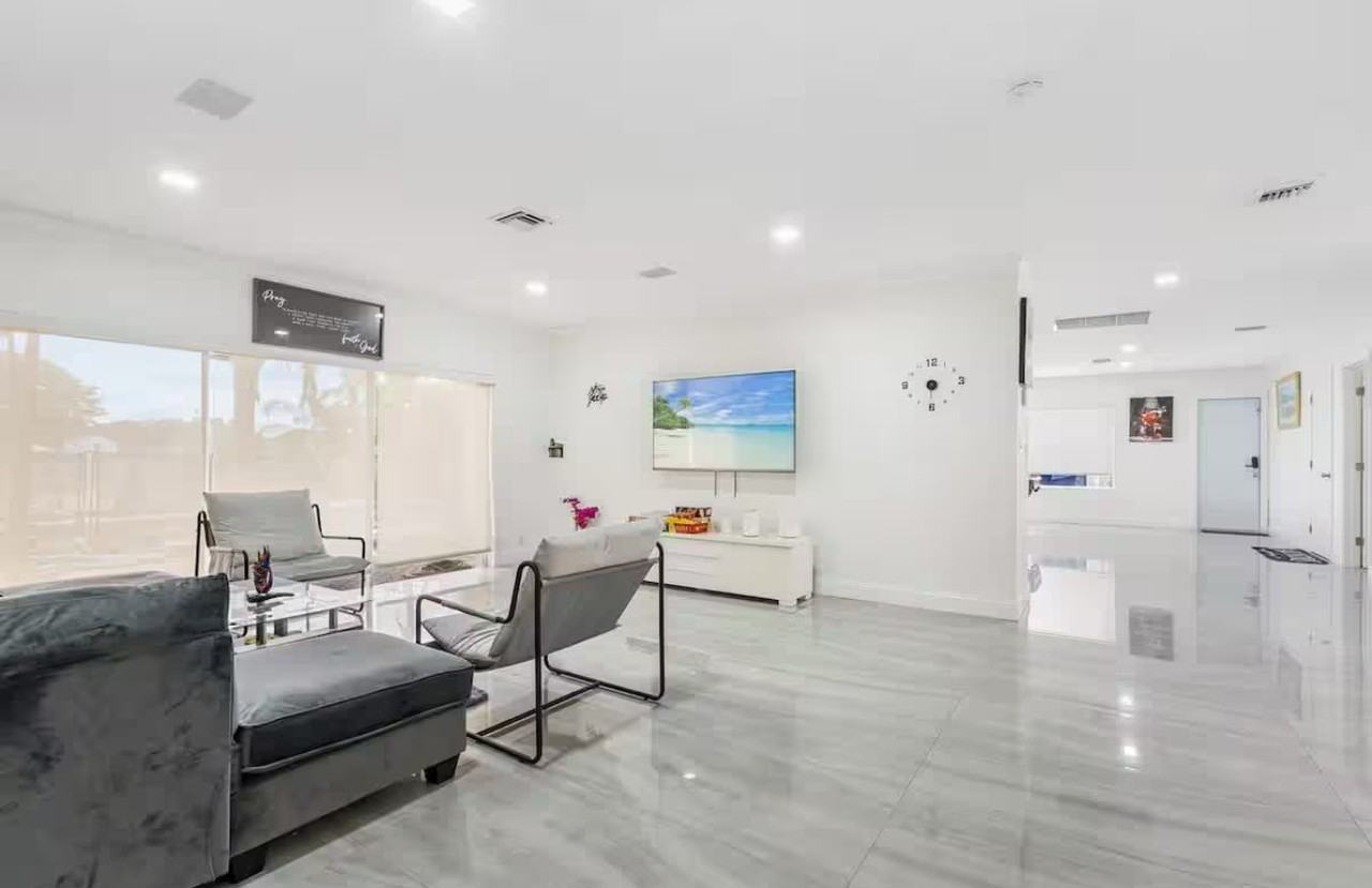 4740 N 31st Ct - Photo 3 of 35