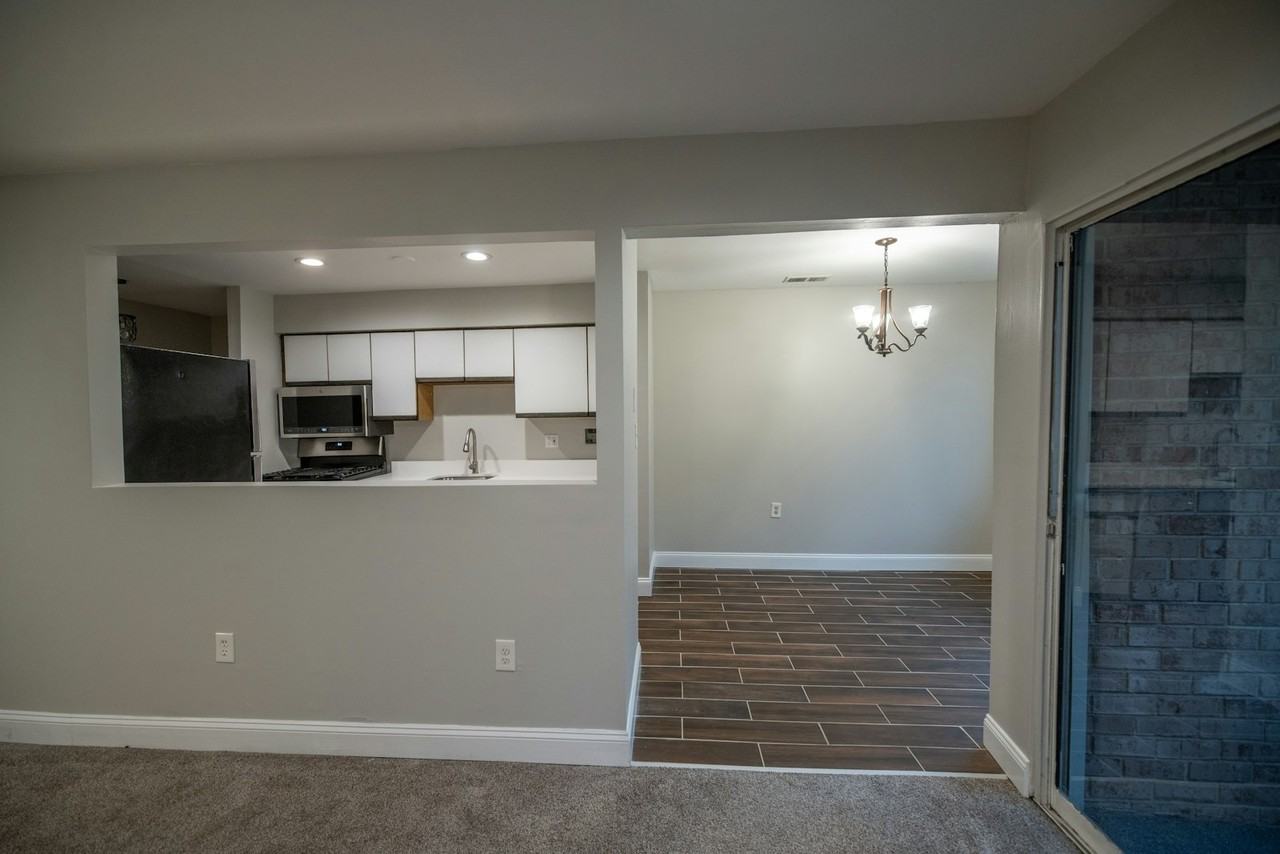 1605 Summit Pointe - Photo 6 of 20