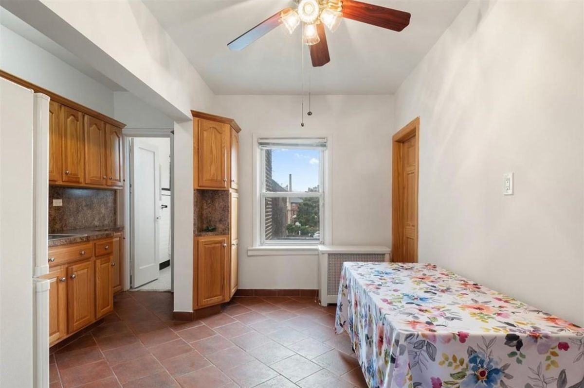 1869 Mayflower Ave ##2 - Photo 3 of 9