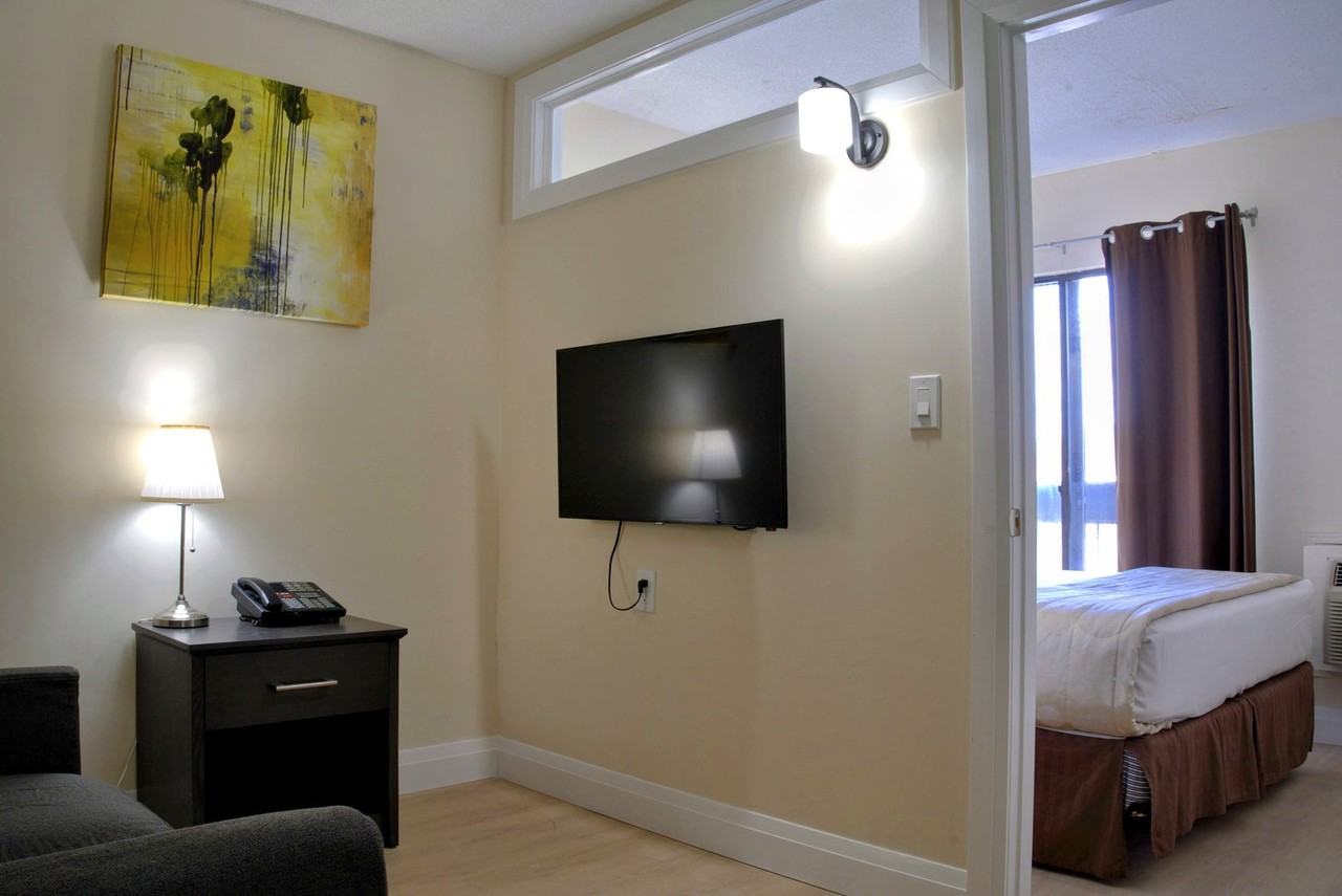 4029 River Rd - Photo 2 of 11